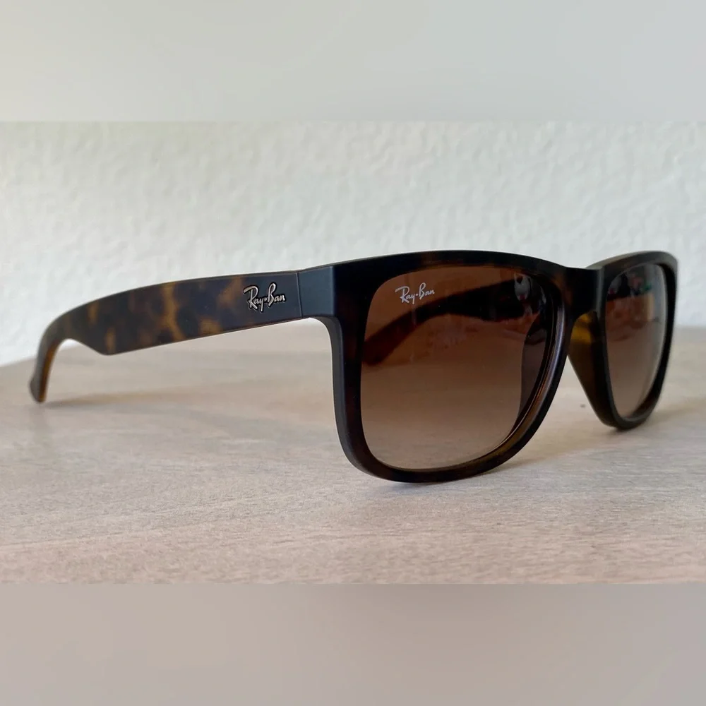 Ray Ban Justin Classic sunglasses